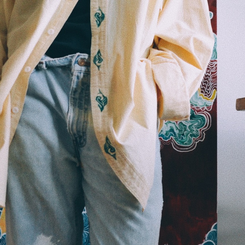 Printed Yellow Buttonup - Picture 4 of 4